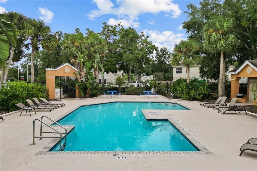 Под контрактом: $355,000 (3 спален, 2 ванн, 1389 Квадратных фут)