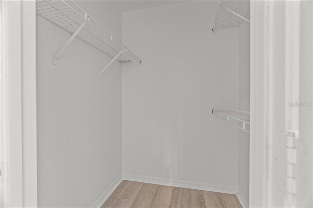 Под контрактом: $355,000 (3 спален, 2 ванн, 1389 Квадратных фут)