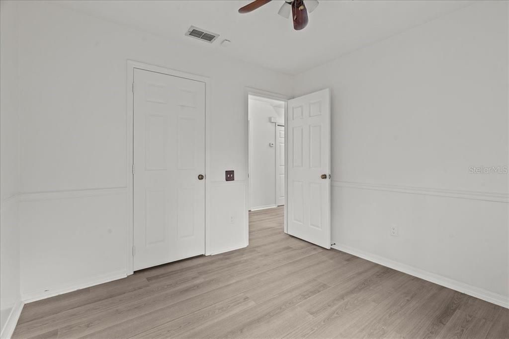 Под контрактом: $355,000 (3 спален, 2 ванн, 1389 Квадратных фут)