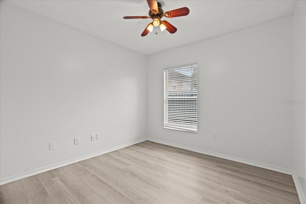 Под контрактом: $355,000 (3 спален, 2 ванн, 1389 Квадратных фут)