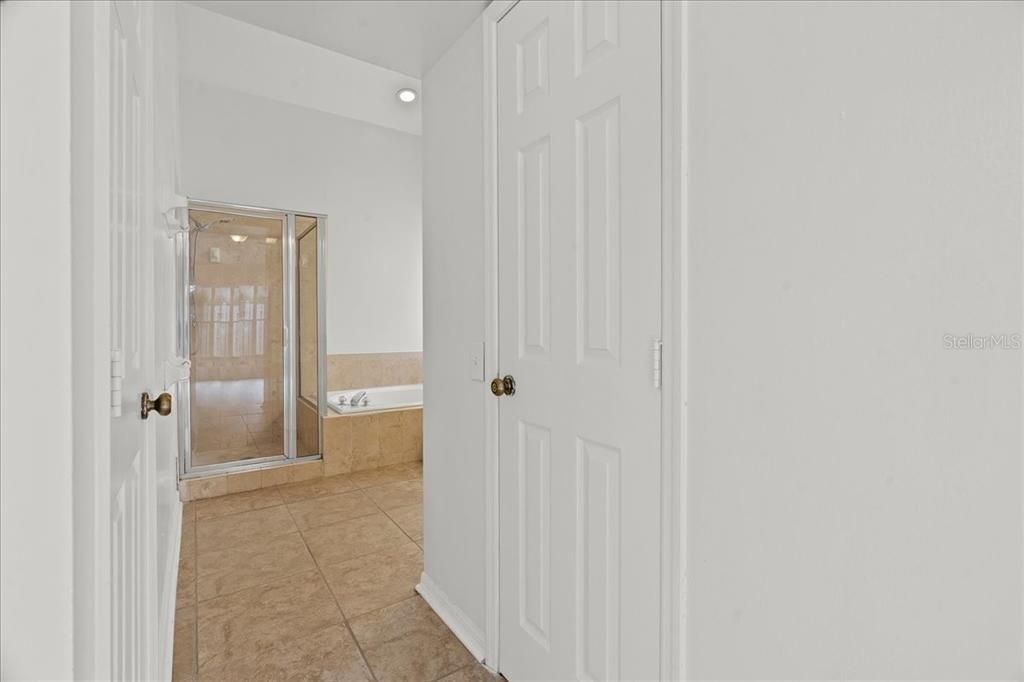 Под контрактом: $355,000 (3 спален, 2 ванн, 1389 Квадратных фут)