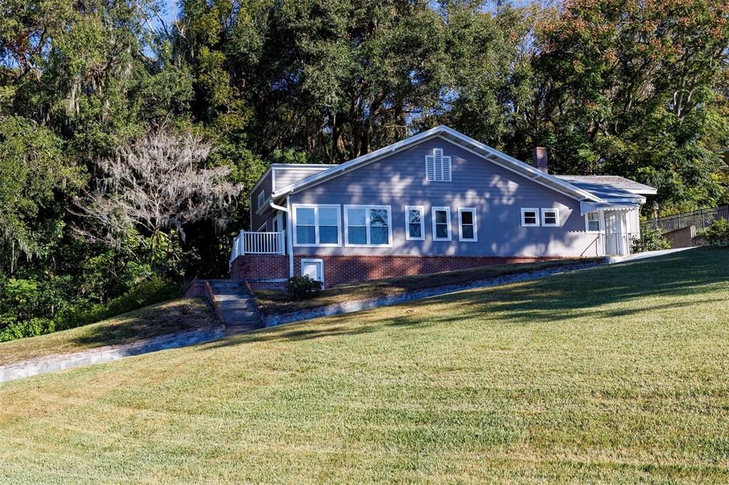 出租: $2,100 (2 贝兹, 2 浴室, 1570 平方英尺)