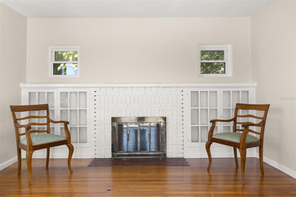 出租: $2,100 (2 贝兹, 2 浴室, 1570 平方英尺)