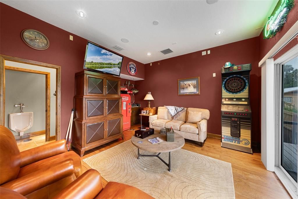 For Sale: $425,000 (3 beds, 2 baths, 2244 Square Feet)