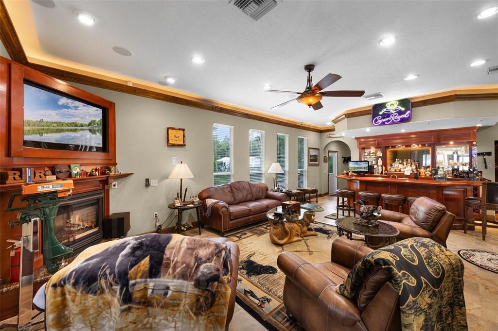 For Sale: $425,000 (3 beds, 2 baths, 2244 Square Feet)