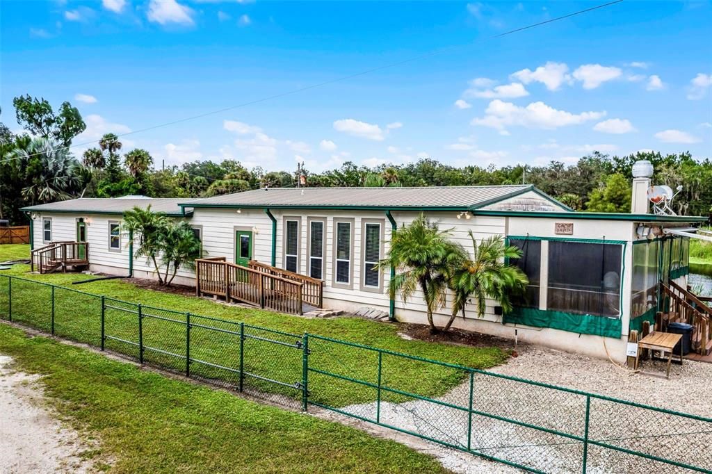 For Sale: $425,000 (3 beds, 2 baths, 2244 Square Feet)