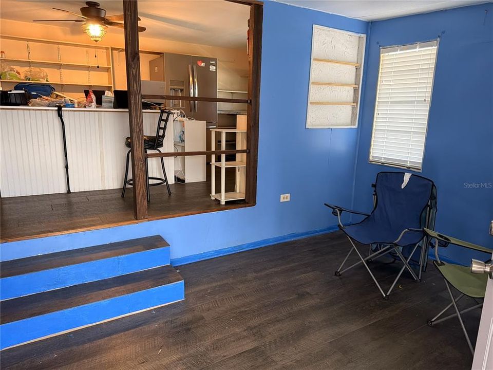 На продажу: $165,000 (2 спален, 1 ванн, 684 Квадратных фут)