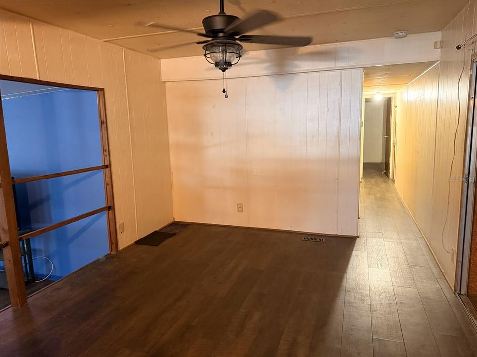 На продажу: $165,000 (2 спален, 1 ванн, 684 Квадратных фут)