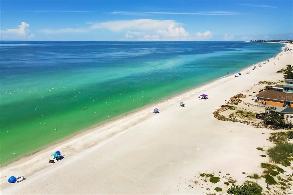 For Sale: $1,174,900 (2 beds, 2 baths, 1048 Square Feet)