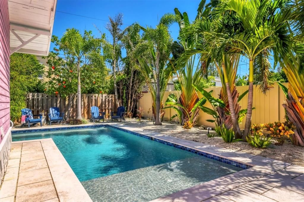 For Sale: $1,174,900 (2 beds, 2 baths, 1048 Square Feet)