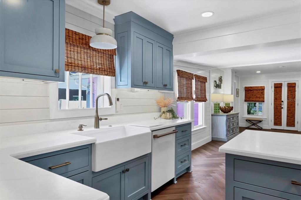 For Sale: $1,174,900 (2 beds, 2 baths, 1048 Square Feet)