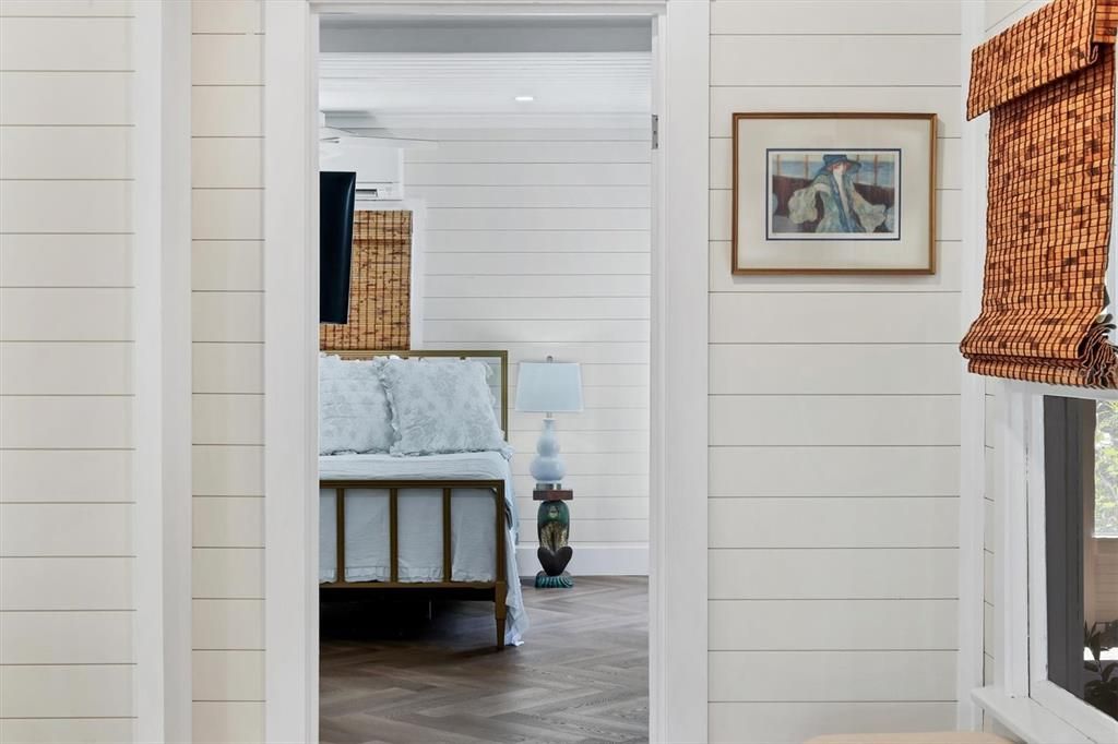 For Sale: $1,174,900 (2 beds, 2 baths, 1048 Square Feet)