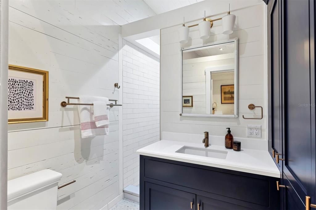 For Sale: $1,174,900 (2 beds, 2 baths, 1048 Square Feet)