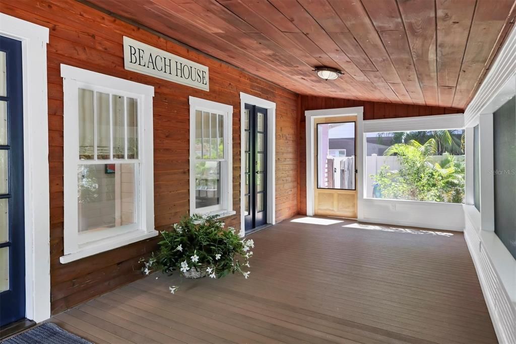 For Sale: $1,174,900 (2 beds, 2 baths, 1048 Square Feet)