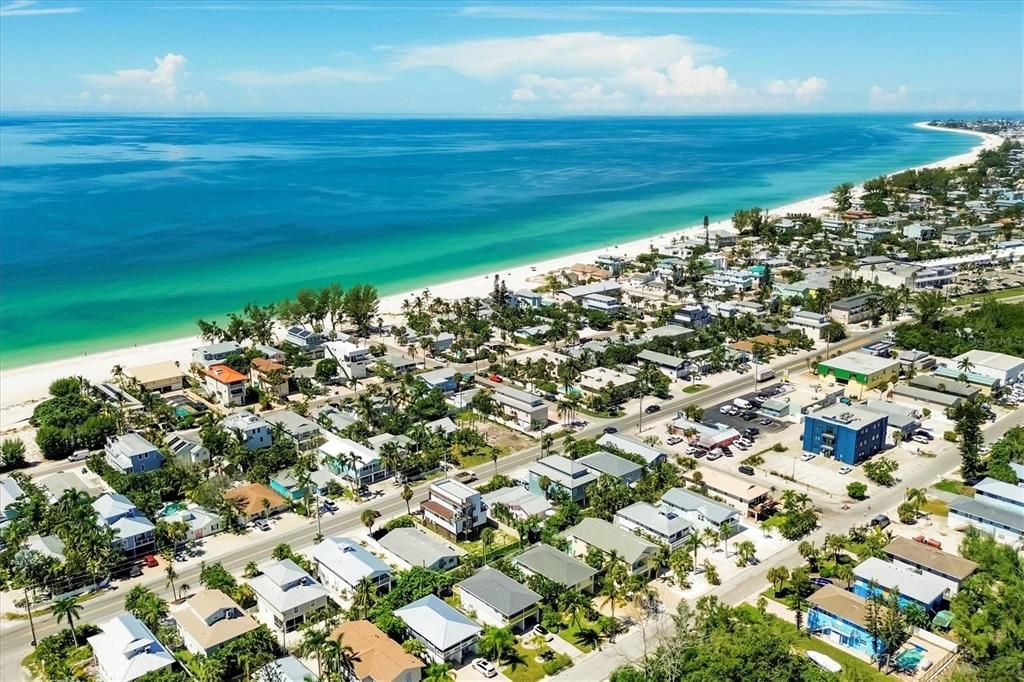 For Sale: $1,174,900 (2 beds, 2 baths, 1048 Square Feet)