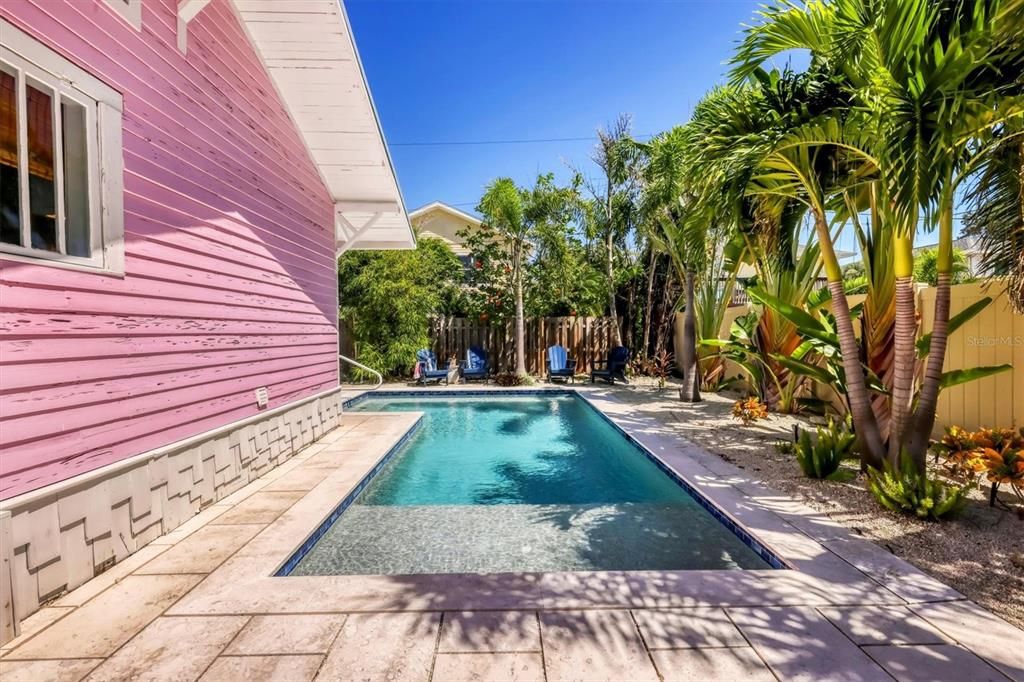 For Sale: $1,174,900 (2 beds, 2 baths, 1048 Square Feet)