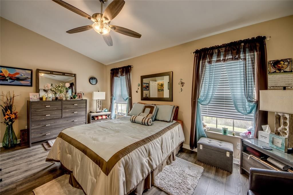 For Sale: $265,000 (3 beds, 2 baths, 1520 Square Feet)