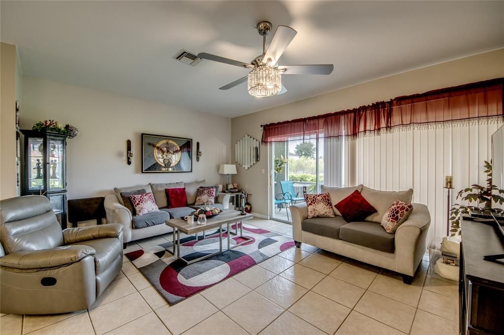 For Sale: $265,000 (3 beds, 2 baths, 1520 Square Feet)