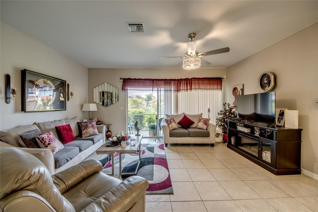 For Sale: $265,000 (3 beds, 2 baths, 1520 Square Feet)