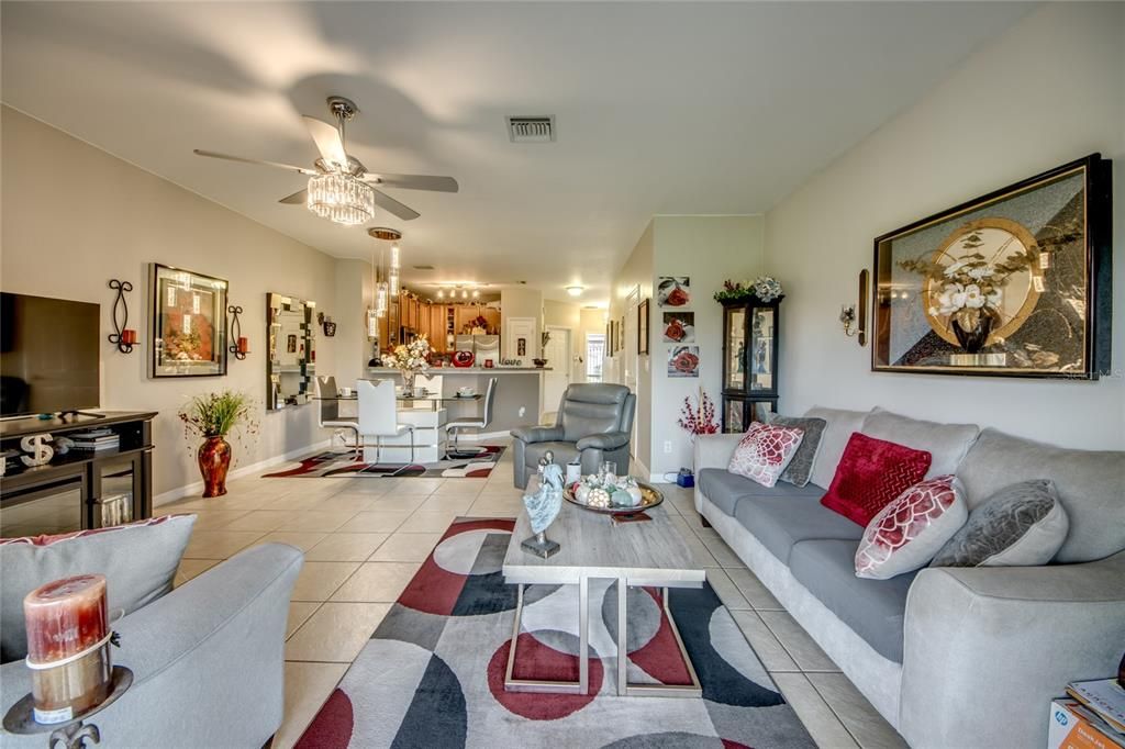 For Sale: $265,000 (3 beds, 2 baths, 1520 Square Feet)