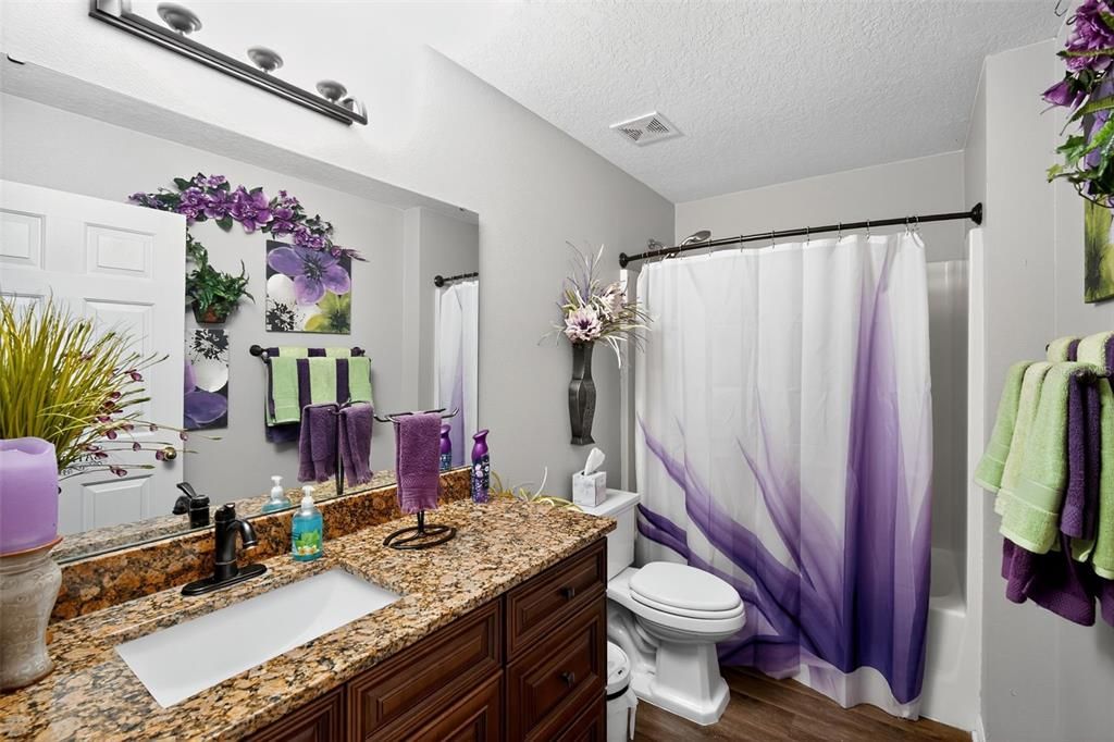 На продажу: $289,000 (3 спален, 2 ванн, 1695 Квадратных фут)