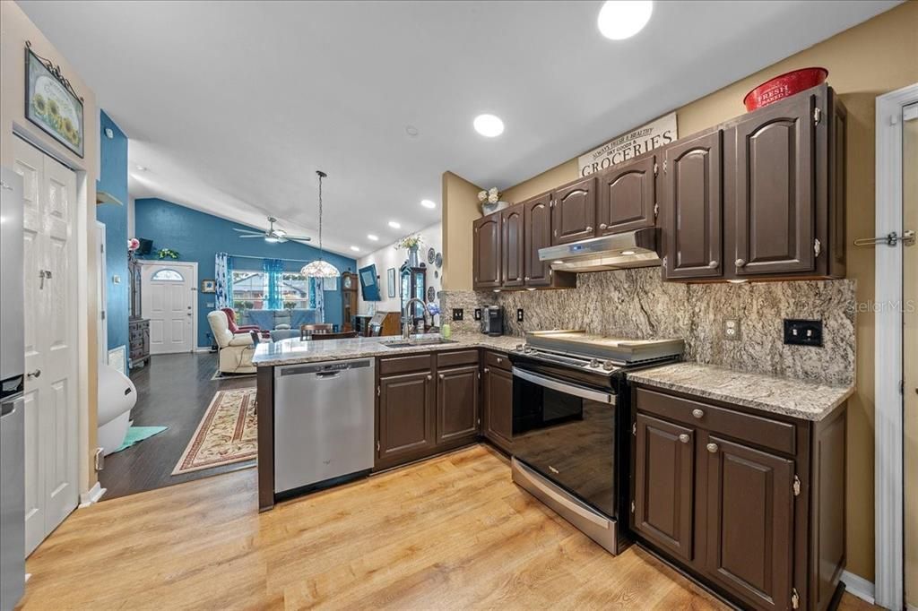 En Venta: $279,900 (3 camas, 2 baños, 1237 Pies cuadrados)