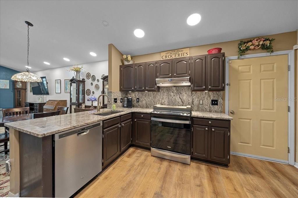 En Venta: $279,900 (3 camas, 2 baños, 1237 Pies cuadrados)