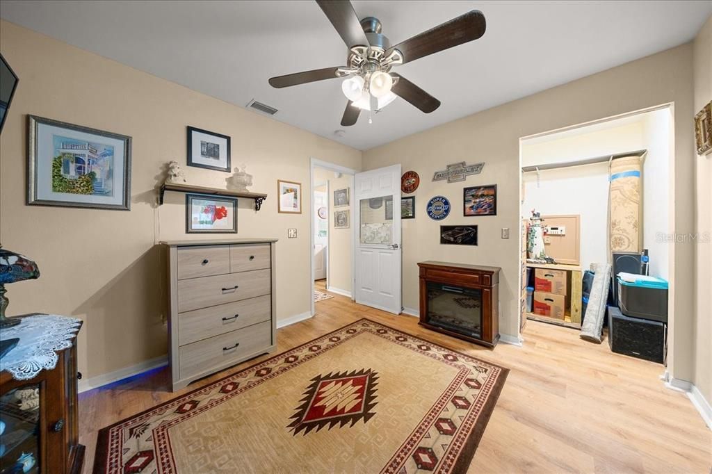 En Venta: $279,900 (3 camas, 2 baños, 1237 Pies cuadrados)