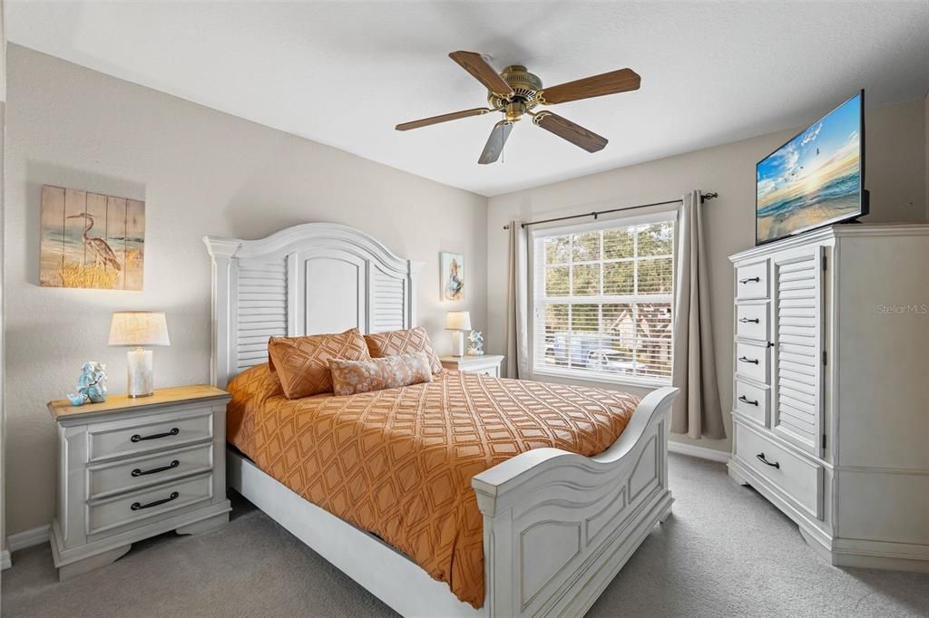 Active With Contract: $225,000 (2 beds, 2 baths, 1346 Square Feet)