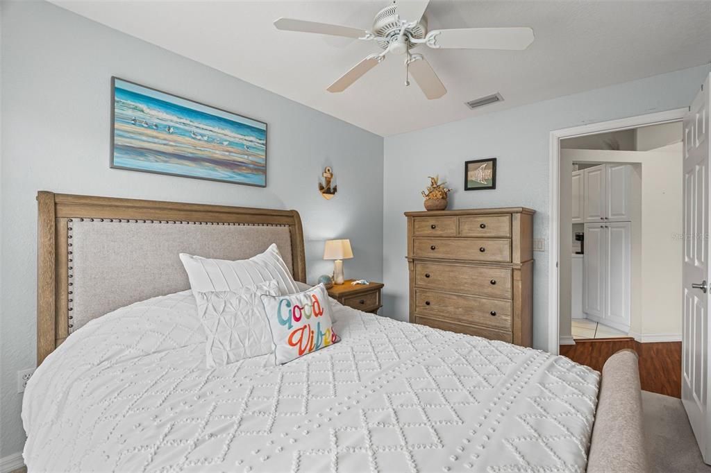 Active With Contract: $225,000 (2 beds, 2 baths, 1346 Square Feet)