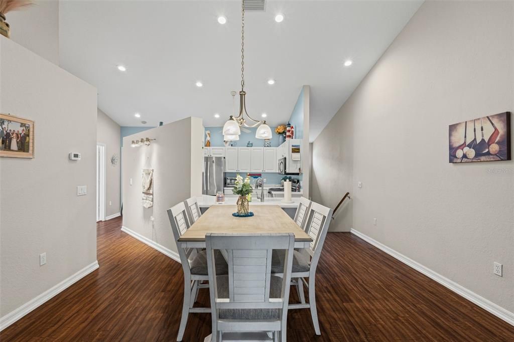 Active With Contract: $225,000 (2 beds, 2 baths, 1346 Square Feet)