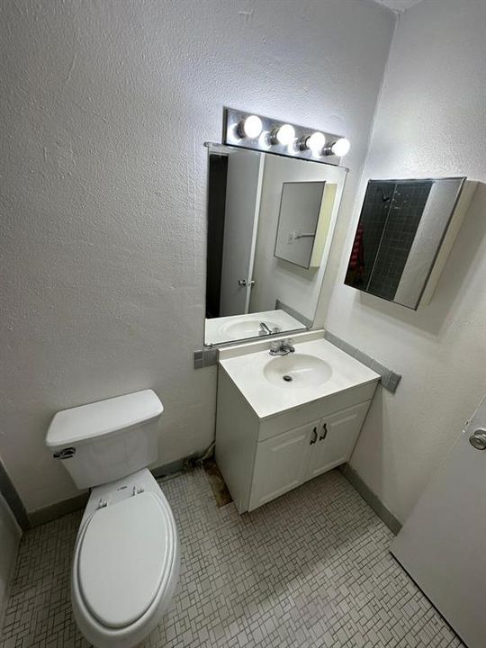 For Sale: $115,000 (1 beds, 1 baths, 650 Square Feet)