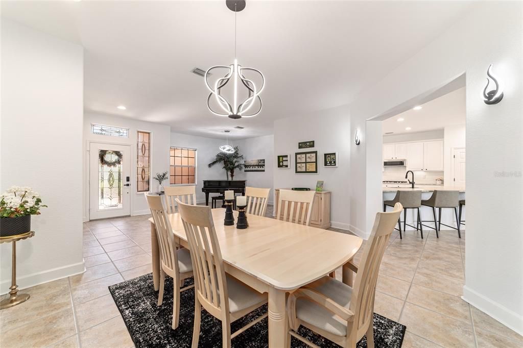 待售: $544,900 (2 贝兹, 2 浴室, 2423 平方英尺)