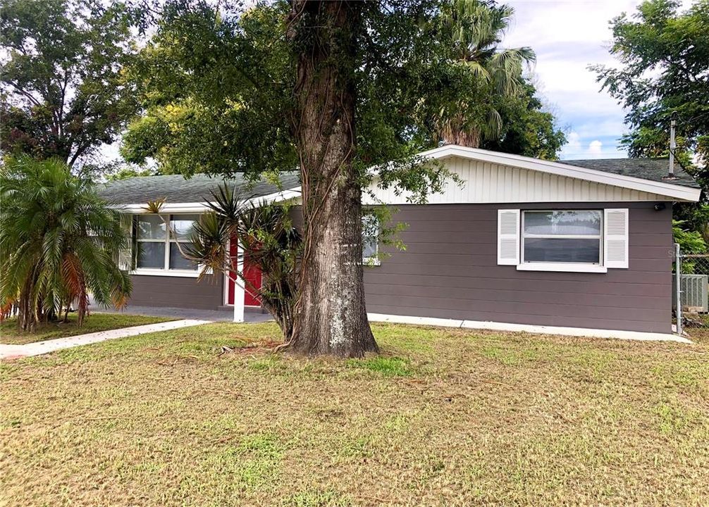 En Renta: $1,700 (3 camas, 1 baños, 1102 Pies cuadrados)