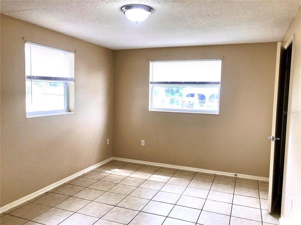 En Renta: $1,700 (3 camas, 1 baños, 1102 Pies cuadrados)