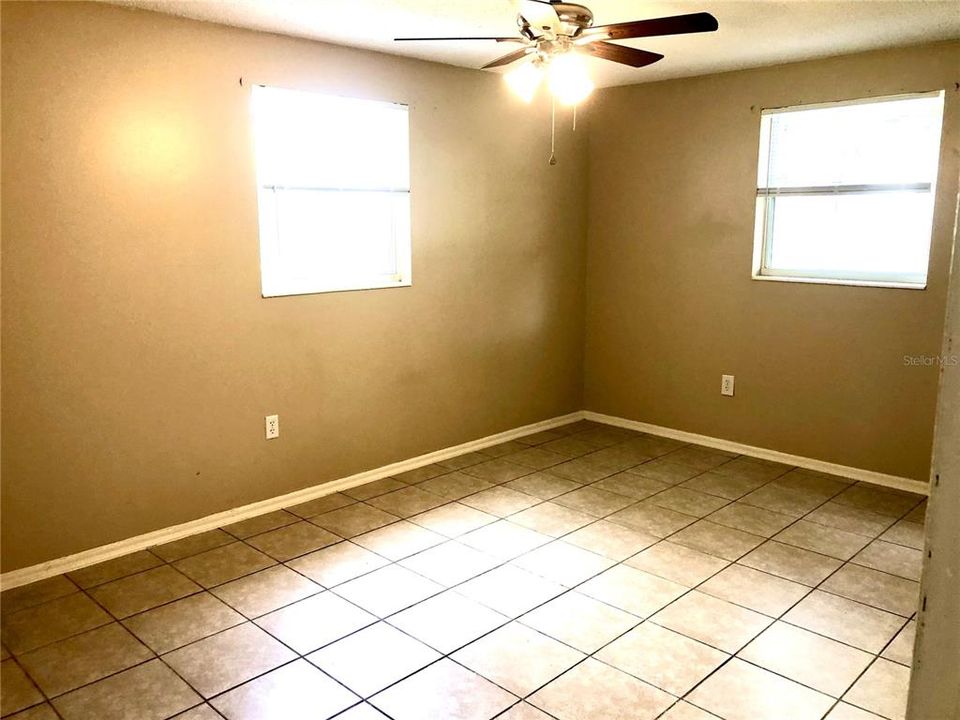 En Renta: $1,700 (3 camas, 1 baños, 1102 Pies cuadrados)