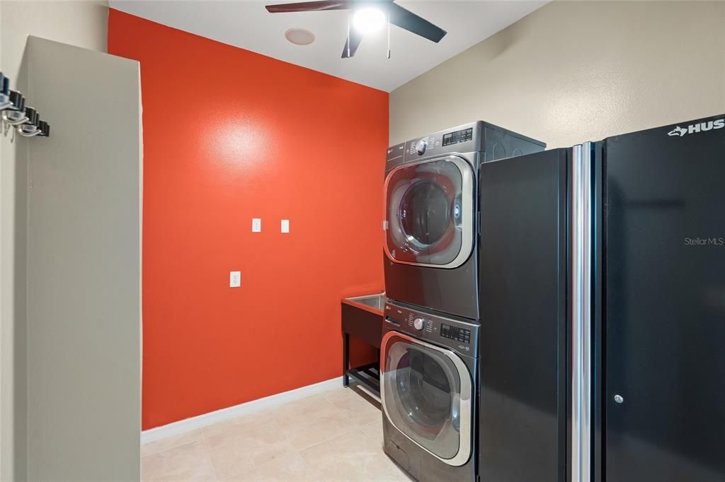 For Sale: $1,149,990 (4 beds, 3 baths, 2685 Square Feet)