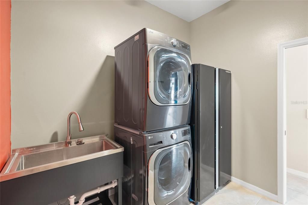 For Sale: $1,149,990 (4 beds, 3 baths, 2685 Square Feet)