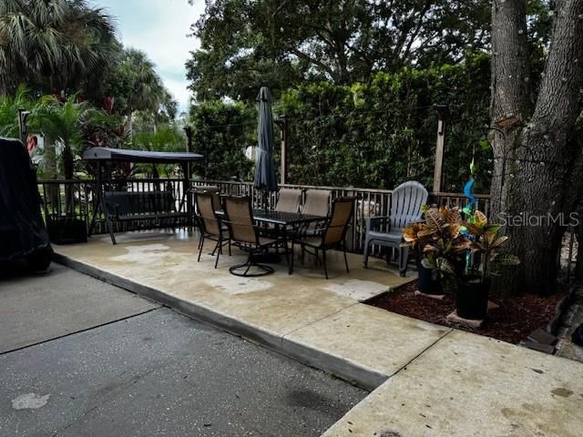 待售: $149,900 (0.06 acres)