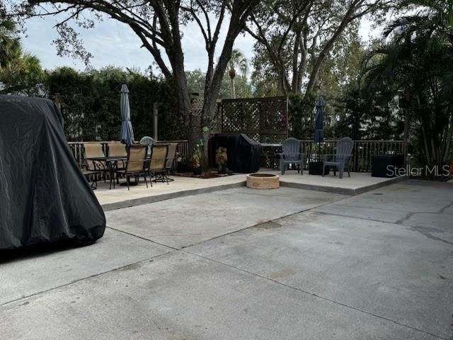 待售: $149,900 (0.06 acres)