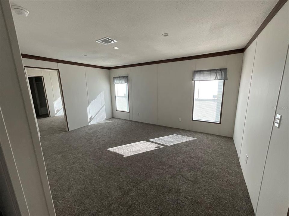 For Sale: $379,900 (4 beds, 3 baths, 2440 Square Feet)