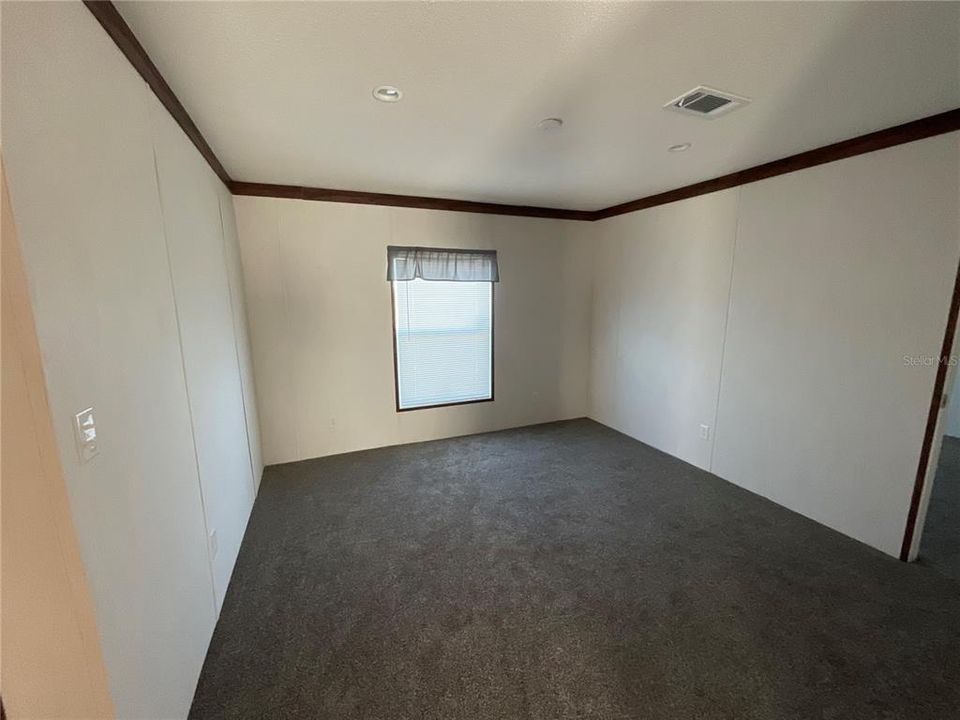 For Sale: $379,900 (4 beds, 3 baths, 2440 Square Feet)