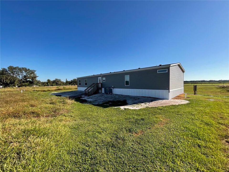 For Sale: $379,900 (4 beds, 3 baths, 2440 Square Feet)