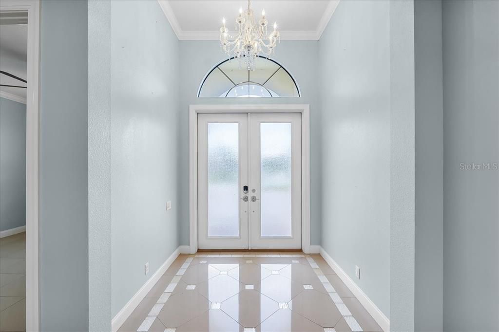 合同活跃: $699,998 (4 贝兹, 3 浴室, 2700 平方英尺)