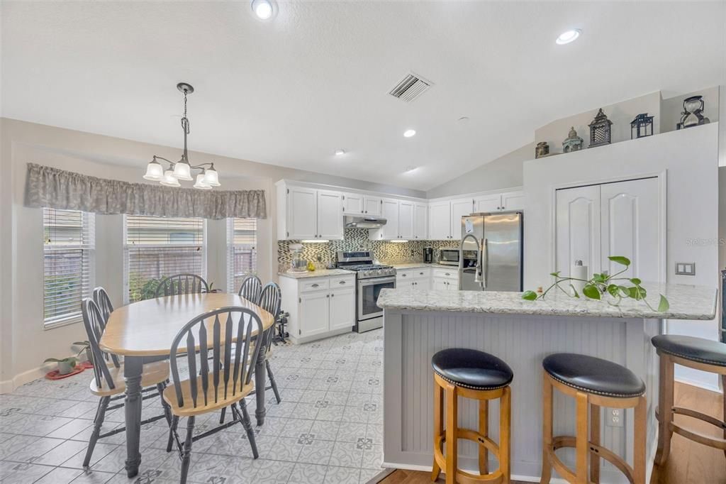 For Rent: $2,300 (3 beds, 2 baths, 1616 Square Feet)