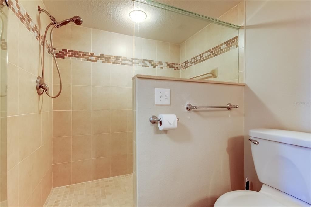 На продажу: $445,000 (3 спален, 3 ванн, 1749 Квадратных фут)