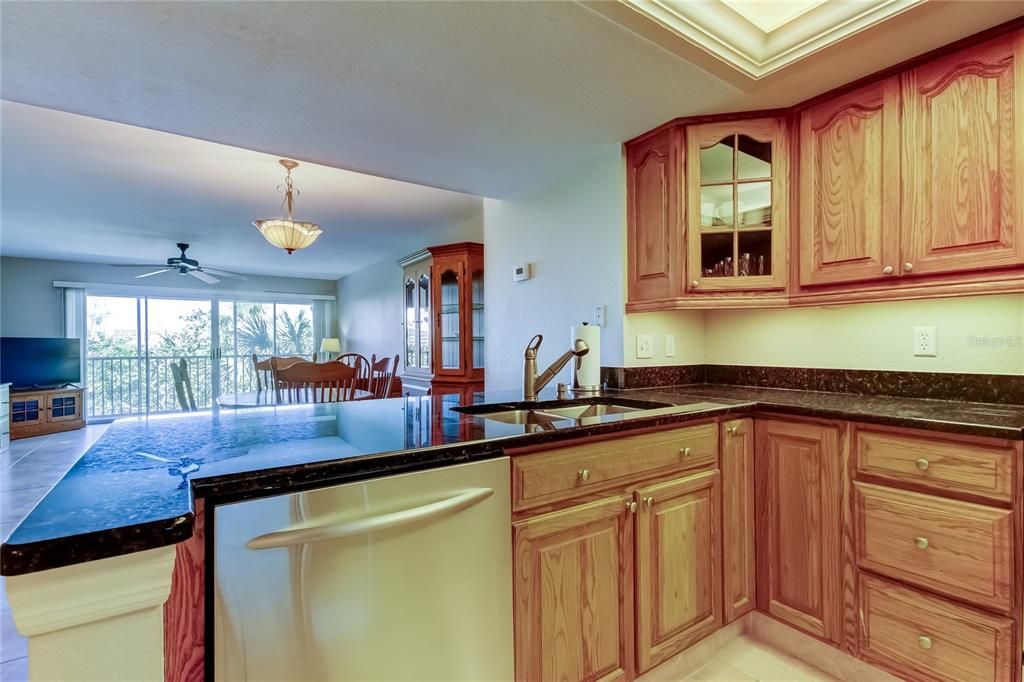 На продажу: $445,000 (3 спален, 3 ванн, 1749 Квадратных фут)