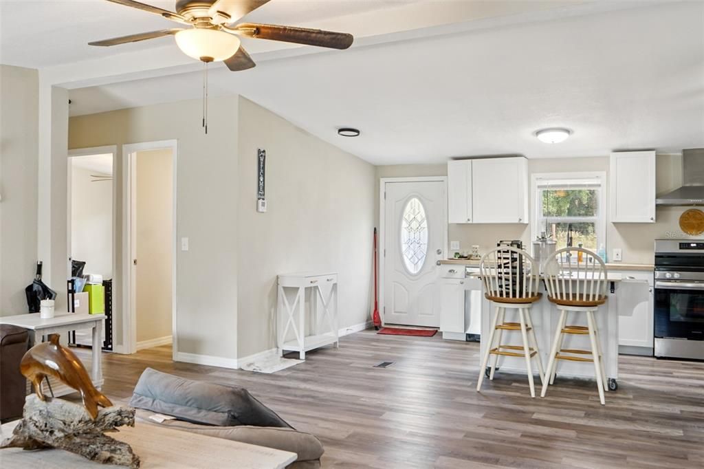 Activo con contrato: $250,000 (3 camas, 2 baños, 1242 Pies cuadrados)