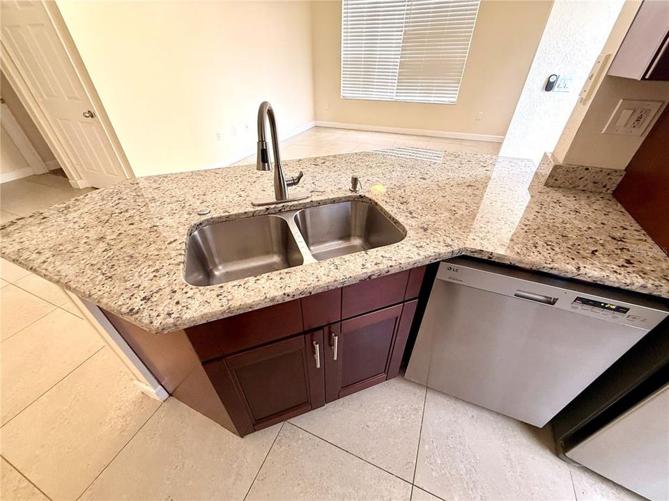 En Renta: $1,750 (2 camas, 2 baños, 1140 Pies cuadrados)