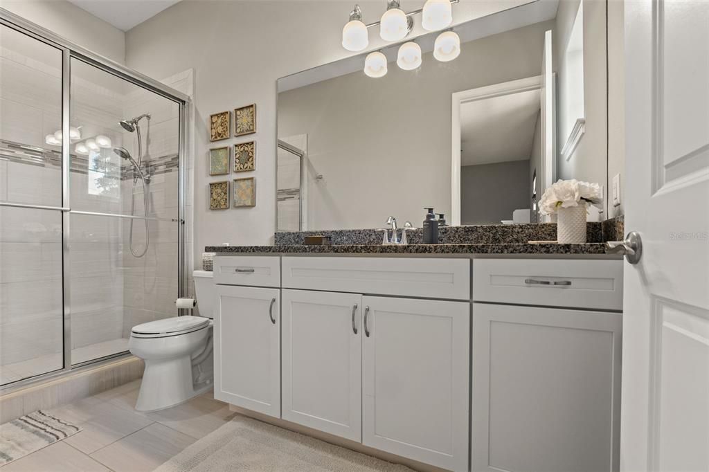 Activo con contrato: $1,500,000 (4 camas, 3 baños, 3546 Pies cuadrados)